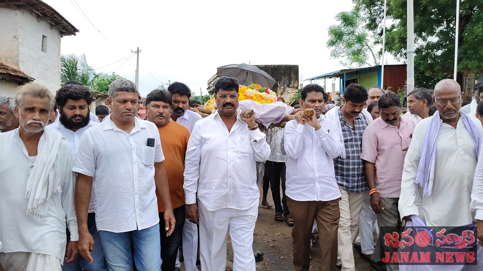 మార్కెట్ కమిటీ చైర్మన్ విట్టల్ కు కన్నీటి వీడ్కోలు…