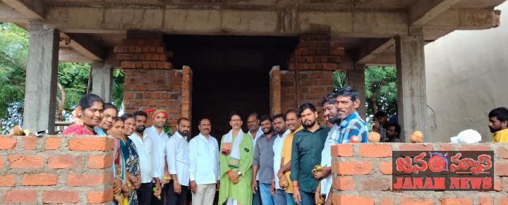 చౌడమ్మ దేవాలయ నిర్మాణానికి రాతి కడప పూజ