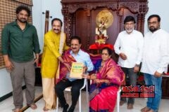 భగవద్గీతా ఫౌండేషన్ ను దర్శించిన చైతన్య గ్రూప్ అధినేత కె.వి.వి. సత్యనారాయణ రాజు