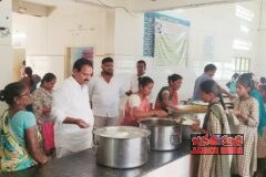 ఆడపూరు గురుకుల పాఠశాలలోఎంపీపీ మేడ ఆకస్మిక తనిఖీ