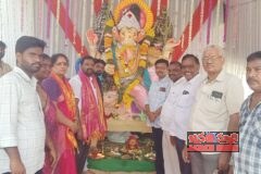 విగ్నేశ్వరుని దర్శించు కున్న జడ్పీటీసీ గడికోటి సుబ్బారెడ్డి,ఉషారాణి దంపతులు.