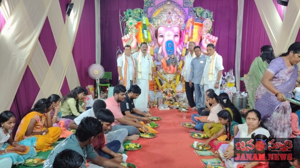 వివేకానంద నగర్‌లో ఘనంగా సరస్వతి పూజవందలాది మంది బాలబాలికలతో భక్తిశ్రద్ధల మధ్య నిర్వహణ