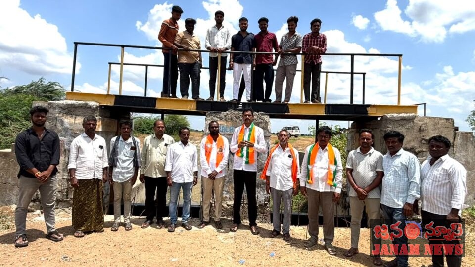 జూరాల లింక్ నుండి తక్షణమే ఆర్ డి యస్ కెనాల్ నీళ్లు వదులాలి