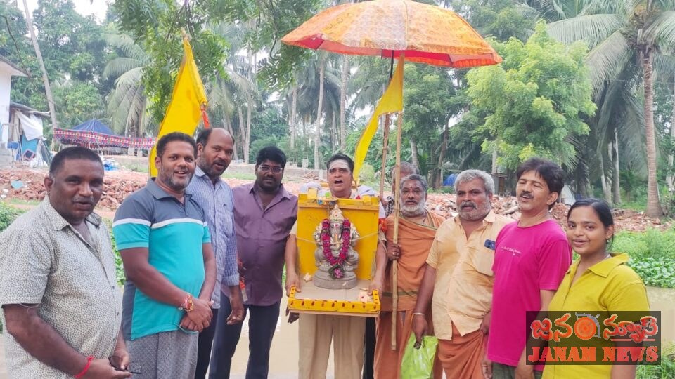 ఫ్రెండ్లీ క్లబ్ వారి సాంప్రదాయక వినాయక నిమజ్జనం.