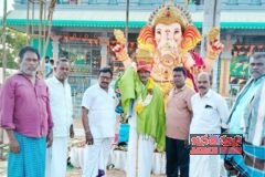 గొల్లపల్లివినాయకుడి లడ్డూ రూ.లక్షకు కైవసం చేసుకున్న మాచుపల్లి విజయ్ కుమార్, హరి ప్రసాద్