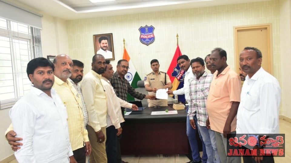 జర్నలిస్టులపై దాడిని ఖండించిన తెలంగాణ వర్కింగ్ జర్నలిస్టు ఫెడరేషన్ జోగులాంబ గద్వాల జిల్లా కమిటీ.
