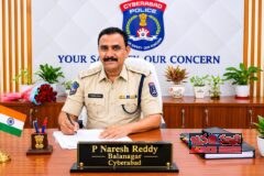 ప్రశాంత గణేష్ నిమజ్జన శోభాయాత్రకై పోలీసుల ప్రశాంత గణేష్ నిమజ్జన శోభాయాత్రకై పోలీసుల మార్గదర్శకాలు: బాలానగర్ ఏసీపీ