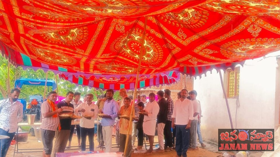 శివపుత్ర యూత్ ఆధ్వర్యంలో అన్నదాన కార్యక్రమం
