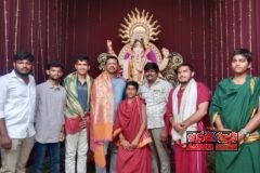 క్షేత్ర స్థాయి గణేష్ మండలి ఆధ్వర్యంలో సీఐ రవికుమార్ ఎస్సై రాజు కు ఘన సన్మానం