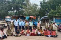 బిచ్కుంద మున్సిపాలిటీలో పారిశుద్ధ్య కార్మికుల ధర్నా