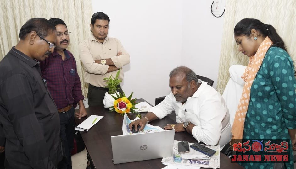 గాజువాక–యలమంచిలి రహదారి విస్తరణ పై చర్చించిన ఎమ్మెల్యే విజయ్ కుమార్