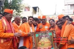 రికార్డు స్థాయిలో రూ.7,00,116కు బొజ్జ గణపయ్య మహా లడ్డు ప్రసాదం