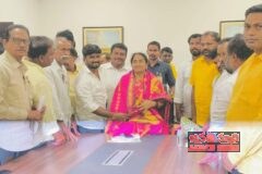 జిల్లా ఇన్‌చార్జి మంత్రి సవిత ని మర్యాద పూర్వకంగా కలిసిన రేవూరి వేణుగోపాల్