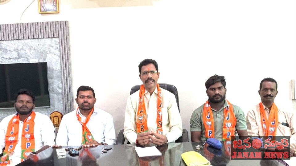 అయిజ కు శాంక్షన్ అయినటువంటి కోర్టును గద్వాలలో ఏర్పాటు చేస్తే పెద్ద ఎత్తున ఉద్యమం చేస్తాం